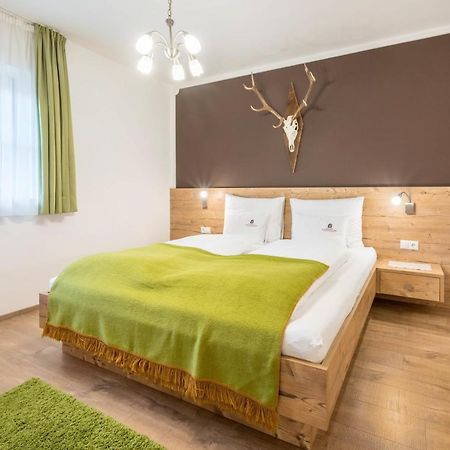 Haus Zur Vogelweide App 1 Daire Dobbiaco Dış mekan fotoğraf