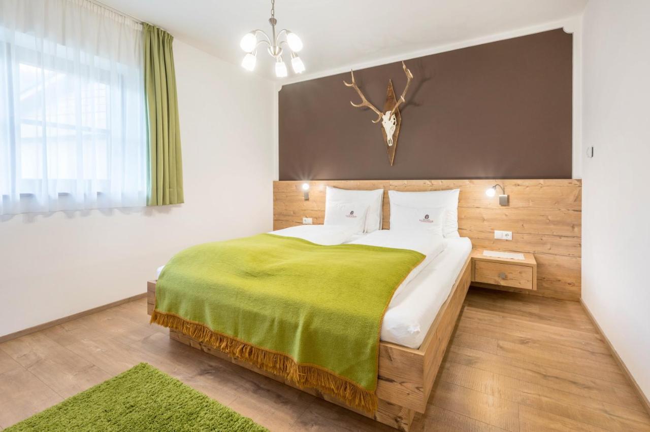 Haus Zur Vogelweide App 1 Daire Dobbiaco Dış mekan fotoğraf