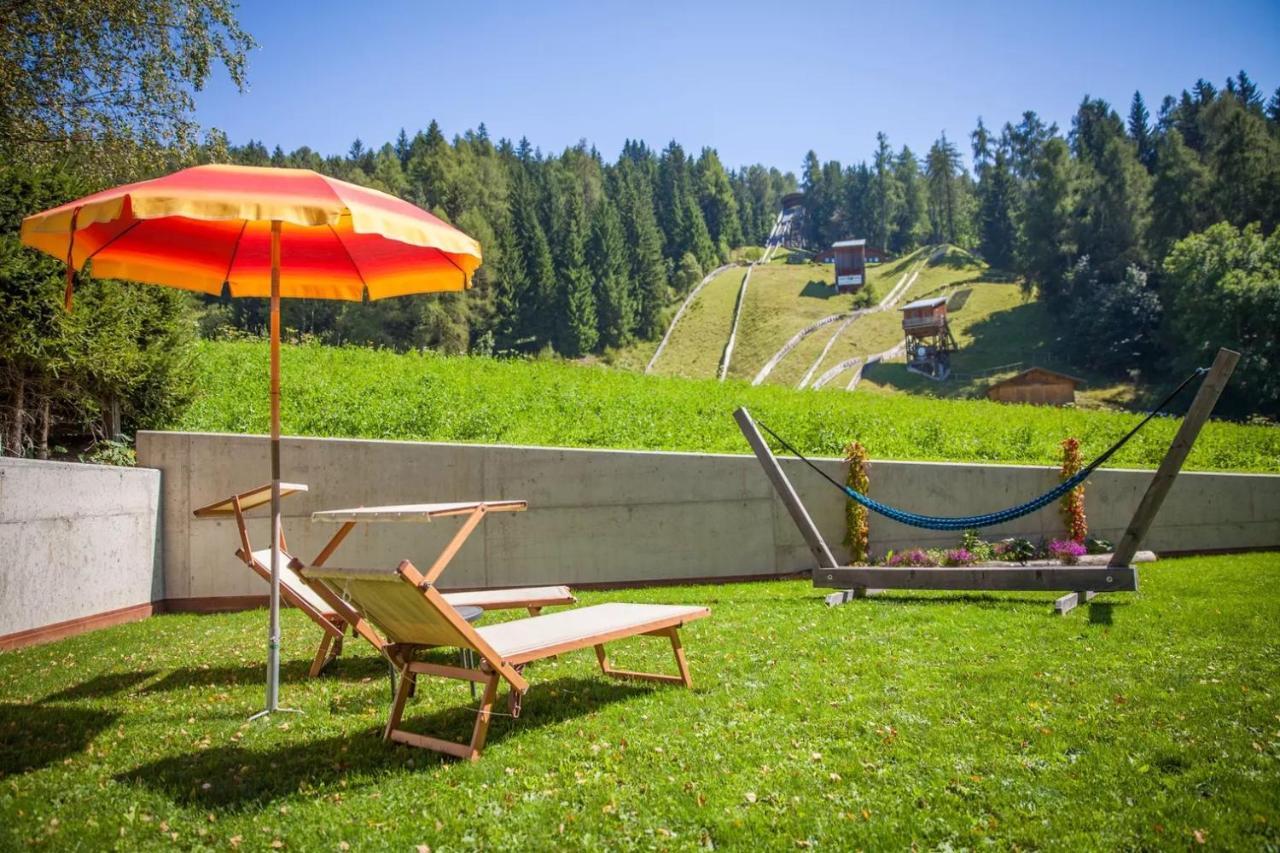 Haus Zur Vogelweide App 1 Daire Dobbiaco Dış mekan fotoğraf